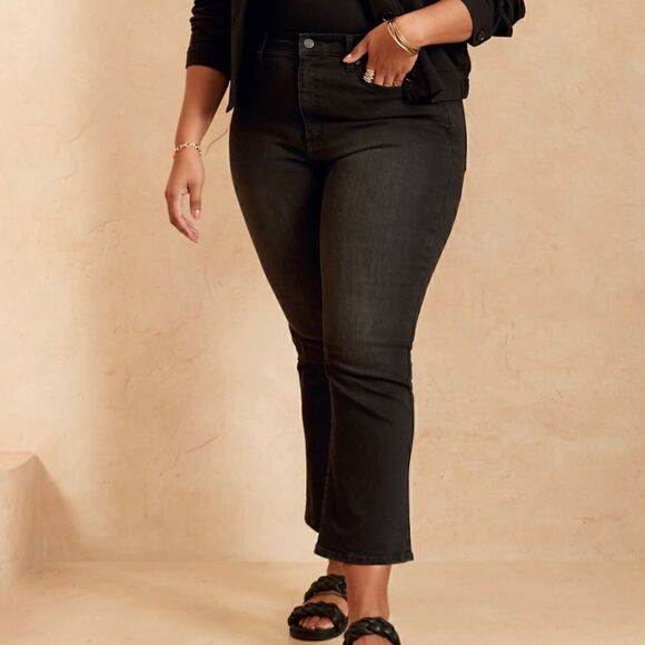 BANANA REPUBLIC Curvy Cropped Bootcut Jean, Black, Size 34/18 Tall - Picture 1 of 9